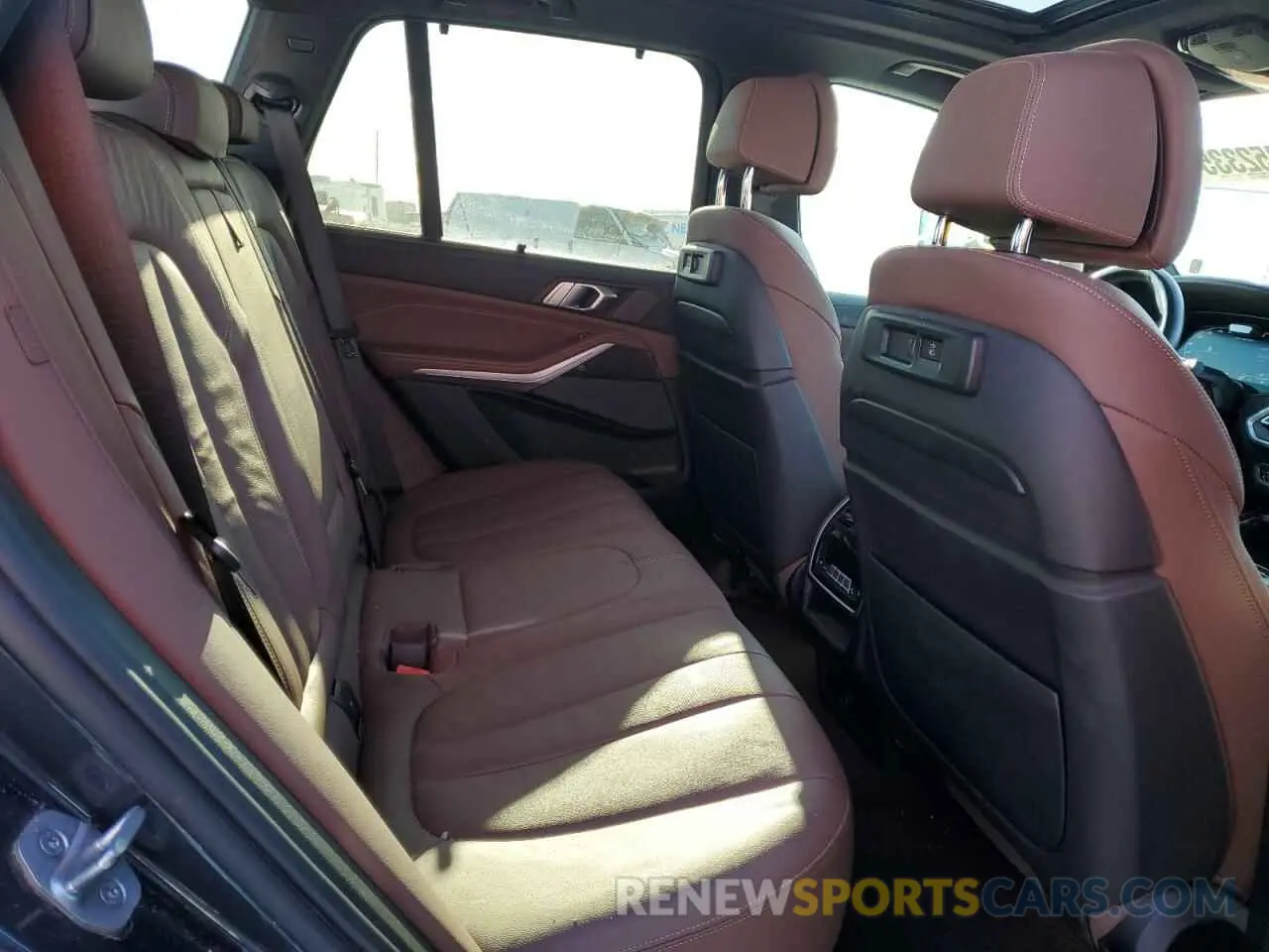 11 fotografías del automóvil dañado 5UXJU4C07N9J73558 BMW X5 2022