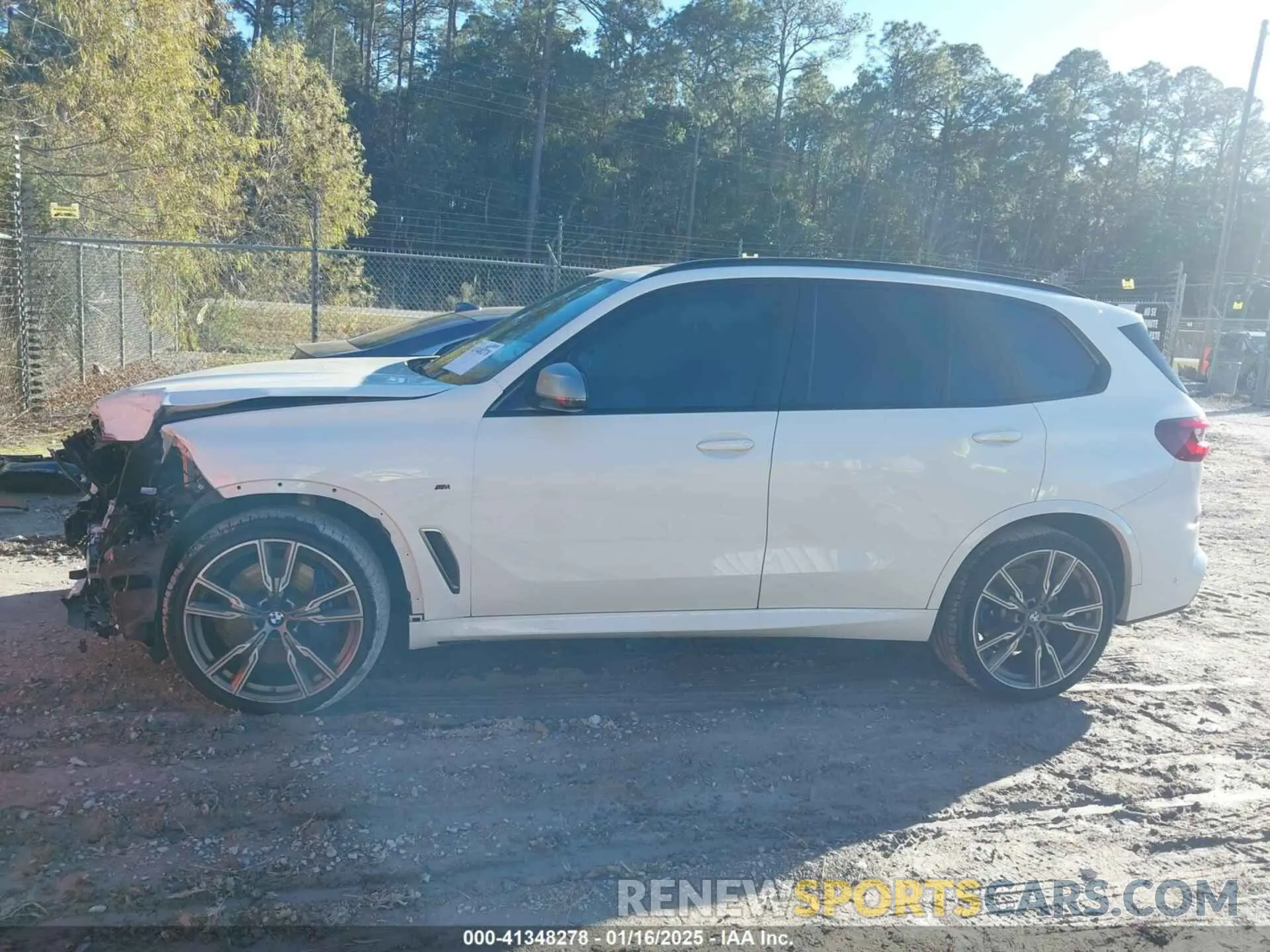 14 fotografías del automóvil dañado 5UXJU4C0XN9L53083 BMW X5 2022