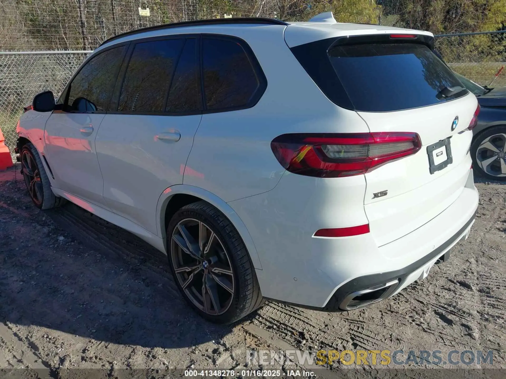 3 fotografías del automóvil dañado 5UXJU4C0XN9L53083 BMW X5 2022