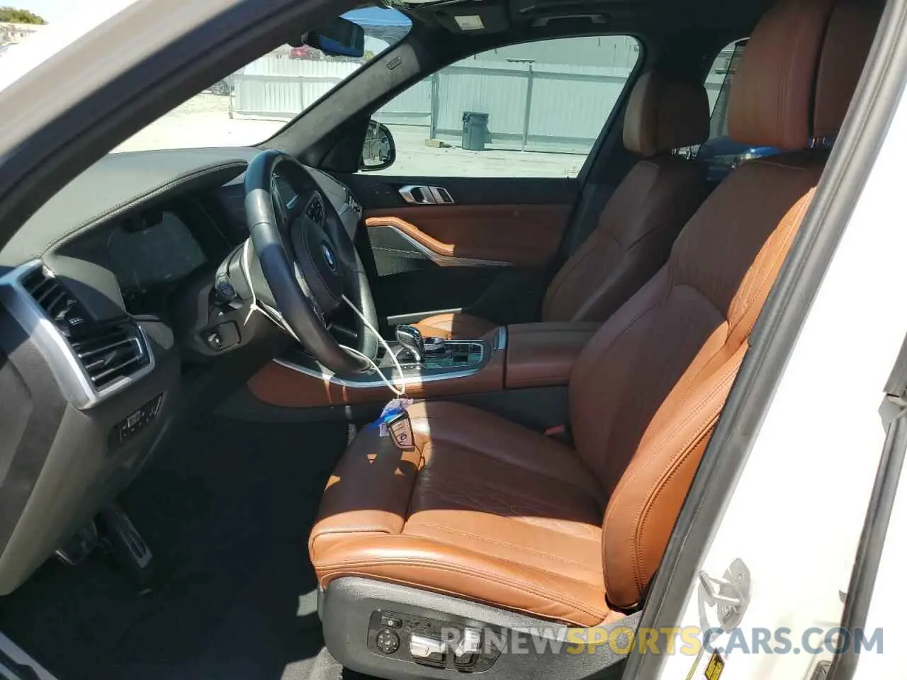 7 fotografías del automóvil dañado 5UXTA6C01N9J18858 BMW X5 2022