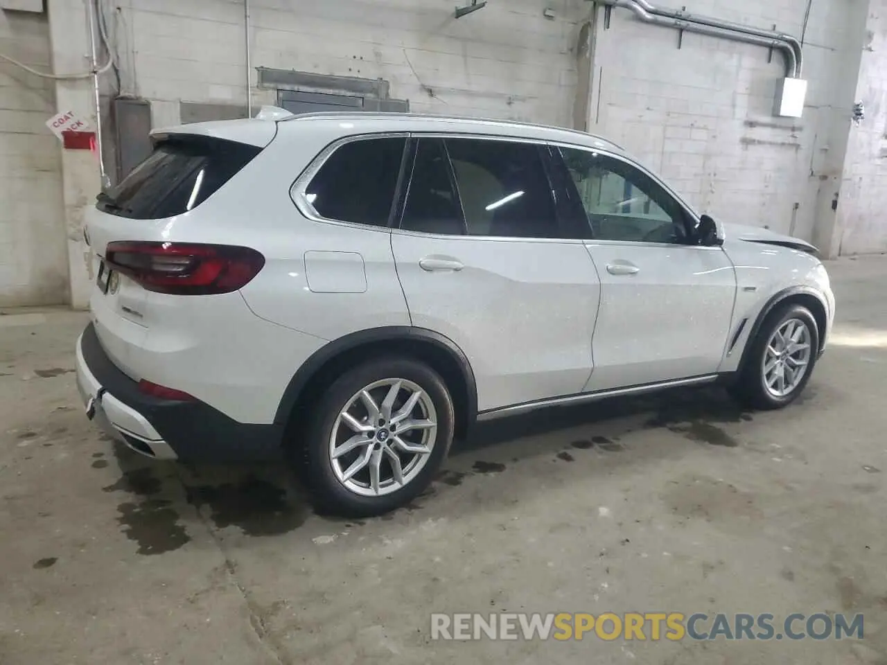 3 fotografías del automóvil dañado 5UXTA6C02N9L87936 BMW X5 2022