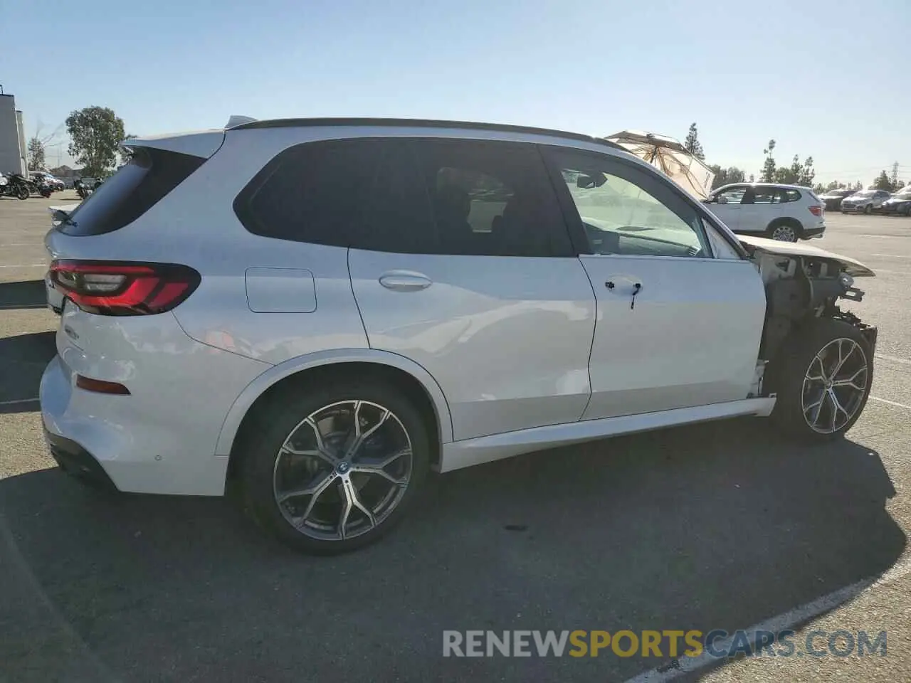 3 fotografías del automóvil dañado 5UXTA6C0XN9N10043 BMW X5 2022