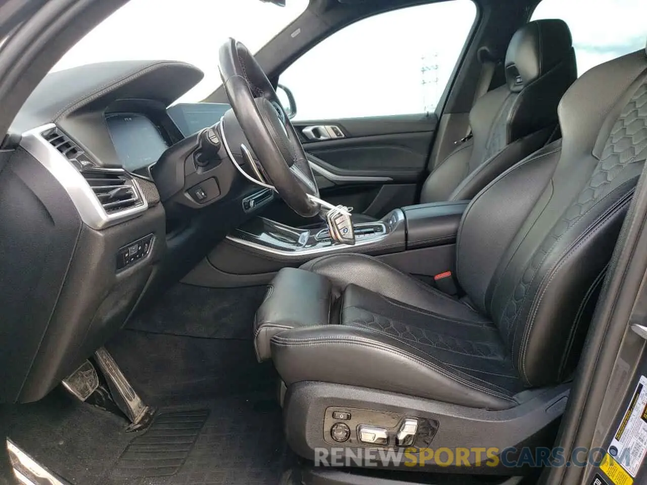 7 fotografías del automóvil dañado 5YMJU0C04N9K13709 BMW X5 2022