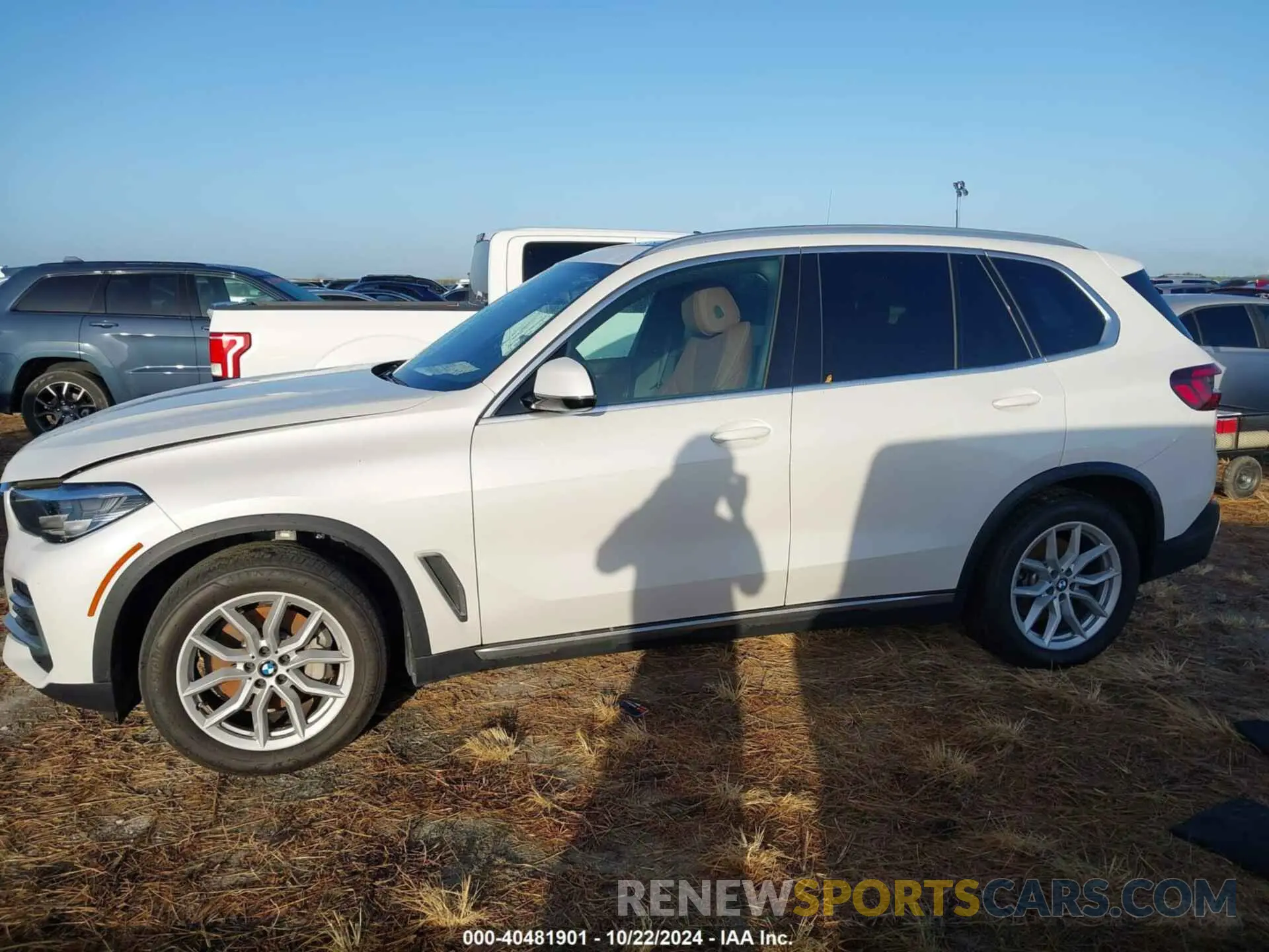 14 fotografías del automóvil dañado 5UXCR4C02P9R63525 BMW X5 2023