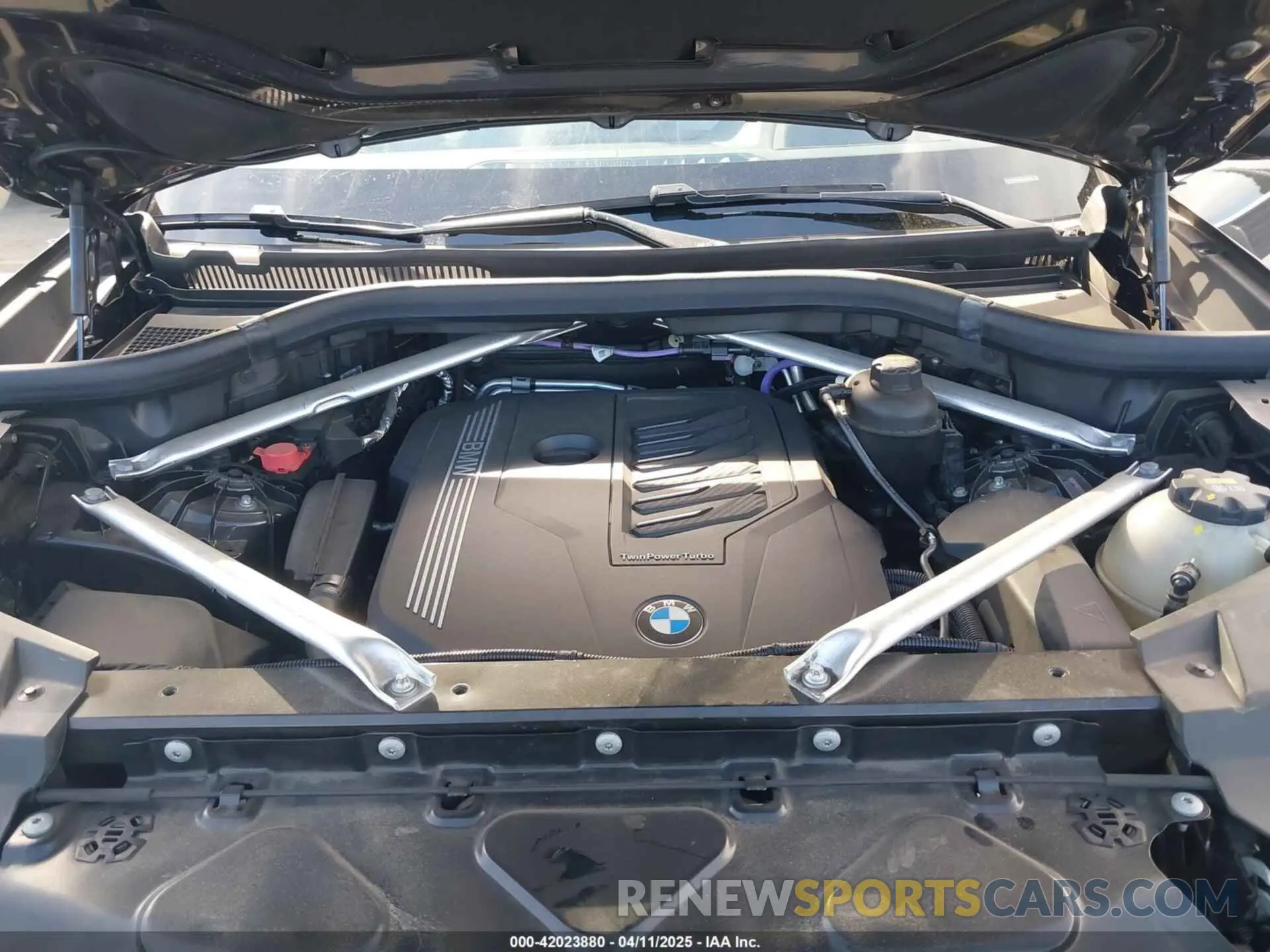10 fotografías del automóvil dañado 5UXCR4C06P9P49752 BMW X5 2023