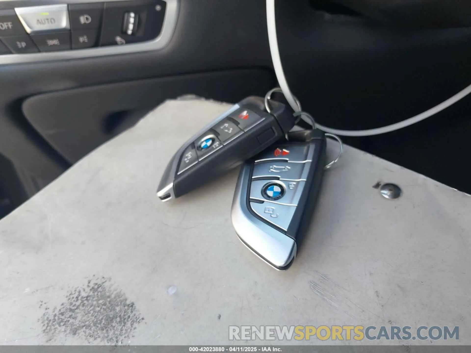 11 fotografías del automóvil dañado 5UXCR4C06P9P49752 BMW X5 2023