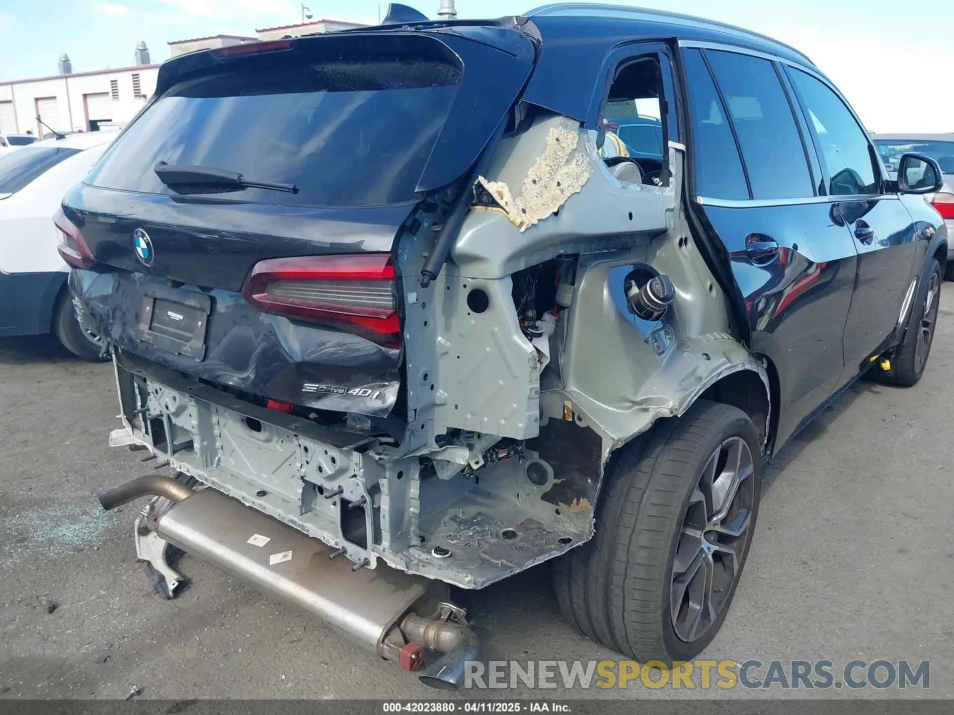 6 fotografías del automóvil dañado 5UXCR4C06P9P49752 BMW X5 2023