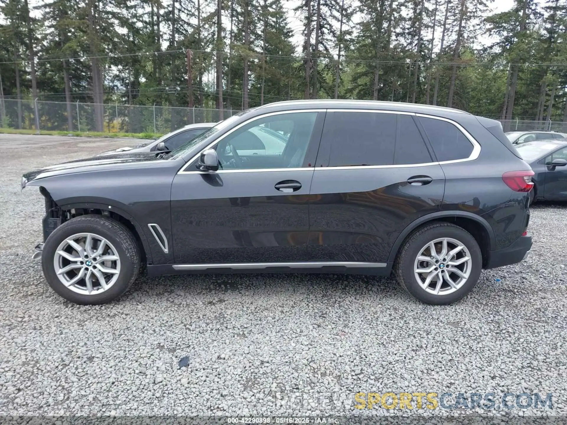 15 fotografías del automóvil dañado 5UXCR6C00P9P78885 BMW X5 2023