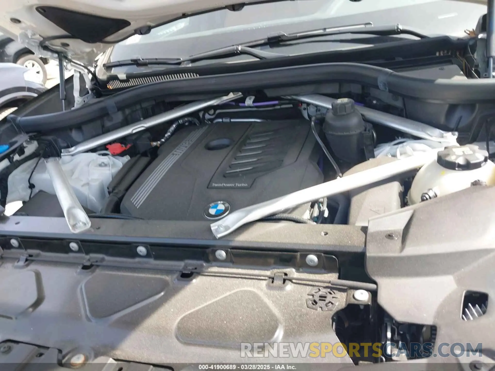 10 fotografías del automóvil dañado 5UXCR6C01P9P16931 BMW X5 2023