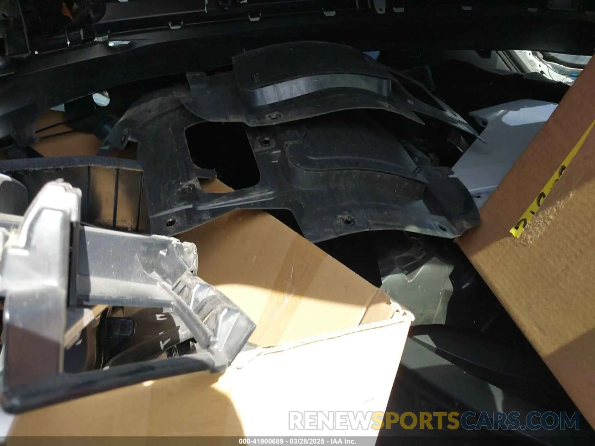 12 fotografías del automóvil dañado 5UXCR6C01P9P16931 BMW X5 2023