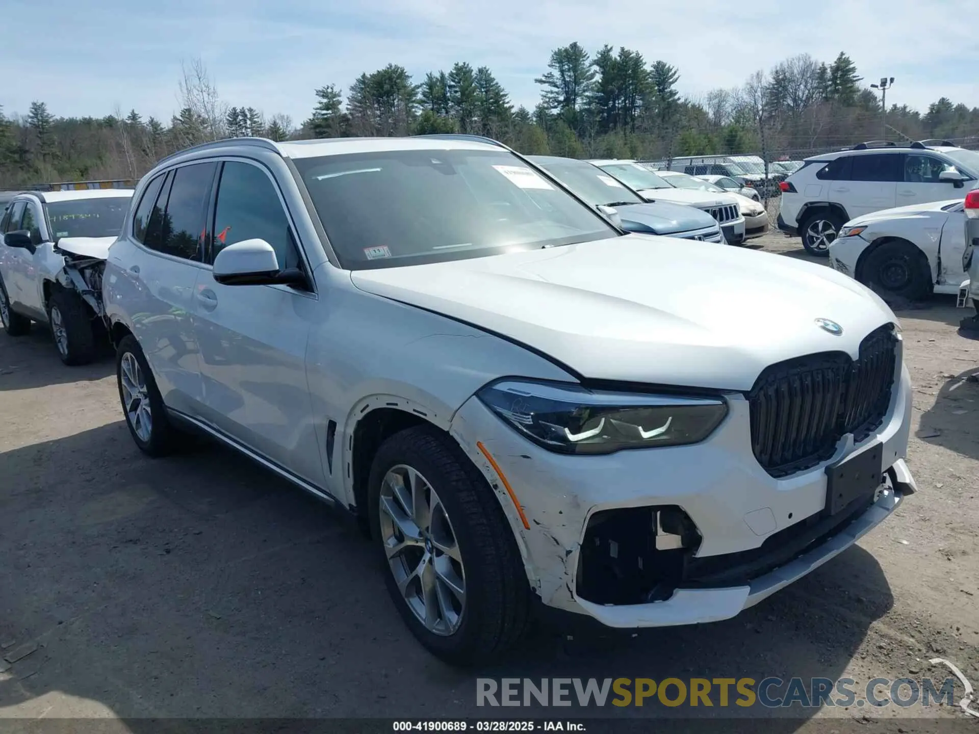 14 fotografías del automóvil dañado 5UXCR6C01P9P16931 BMW X5 2023