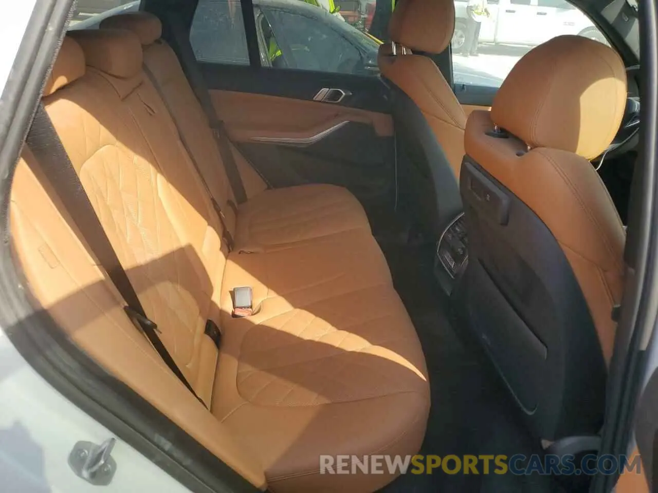 11 fotografías del automóvil dañado 5UXCR6C01P9P17805 BMW X5 2023