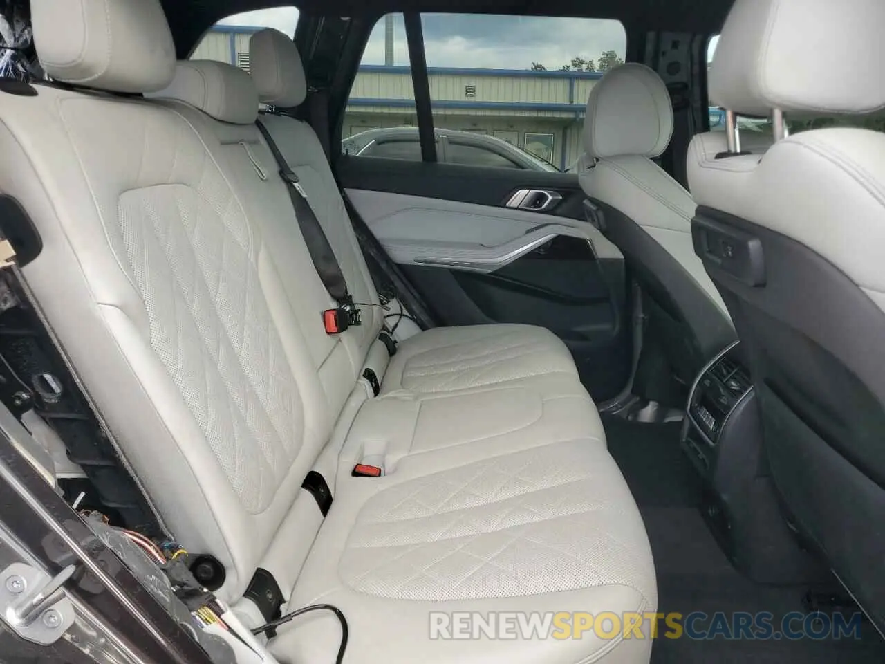 11 fotografías del automóvil dañado 5UXCR6C01P9P49573 BMW X5 2023