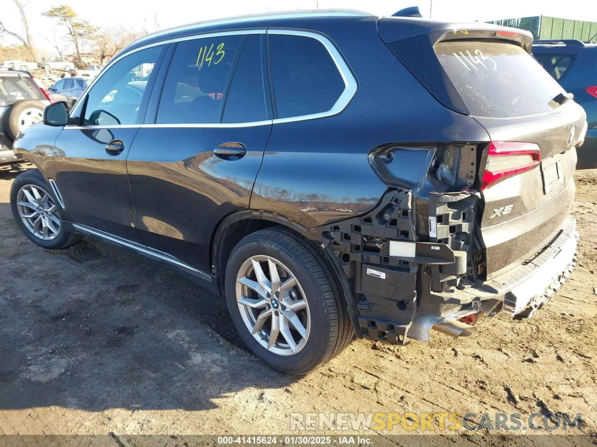 3 fotografías del automóvil dañado 5UXCR6C01P9P96005 BMW X5 2023