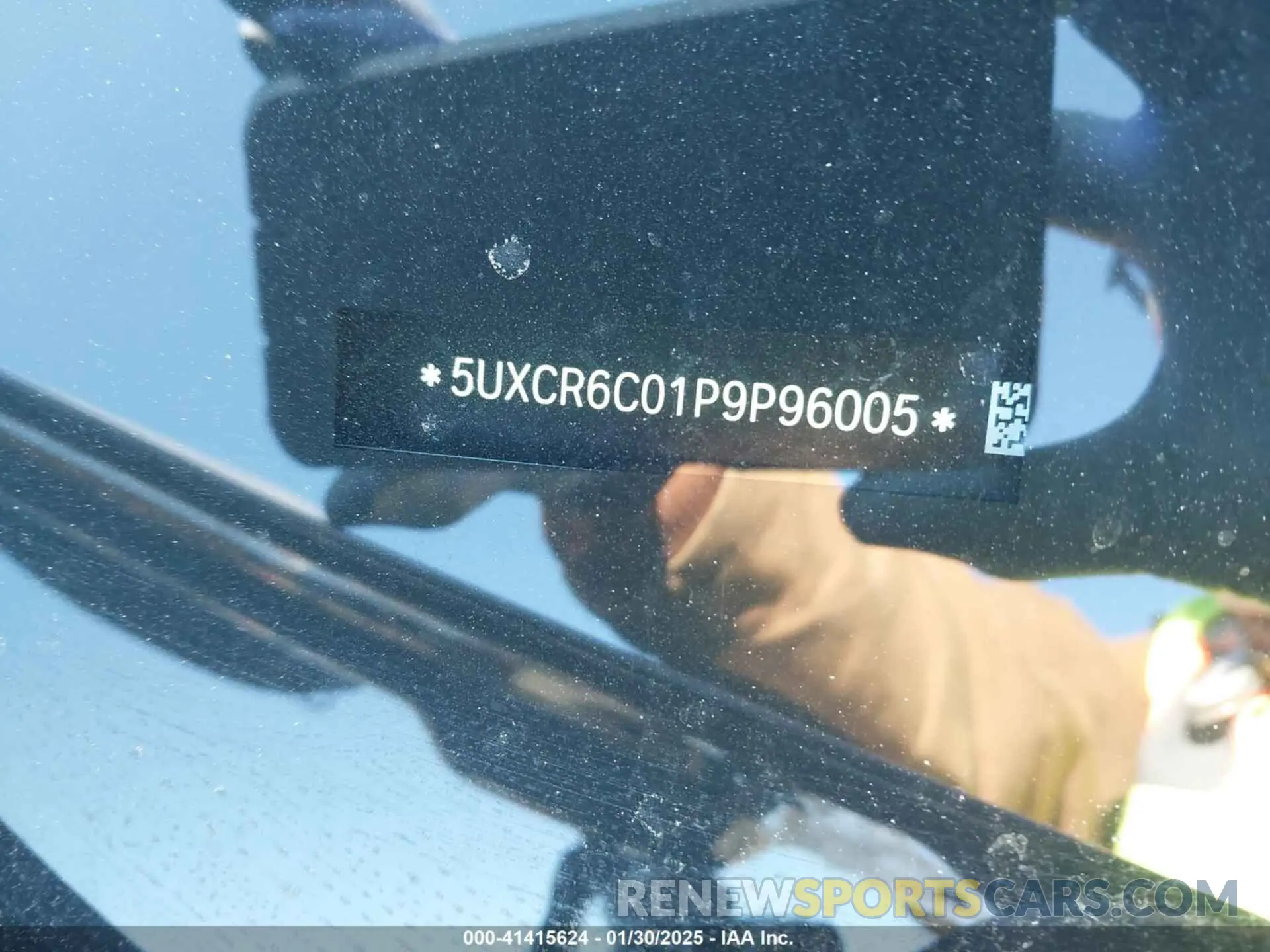 9 fotografías del automóvil dañado 5UXCR6C01P9P96005 BMW X5 2023