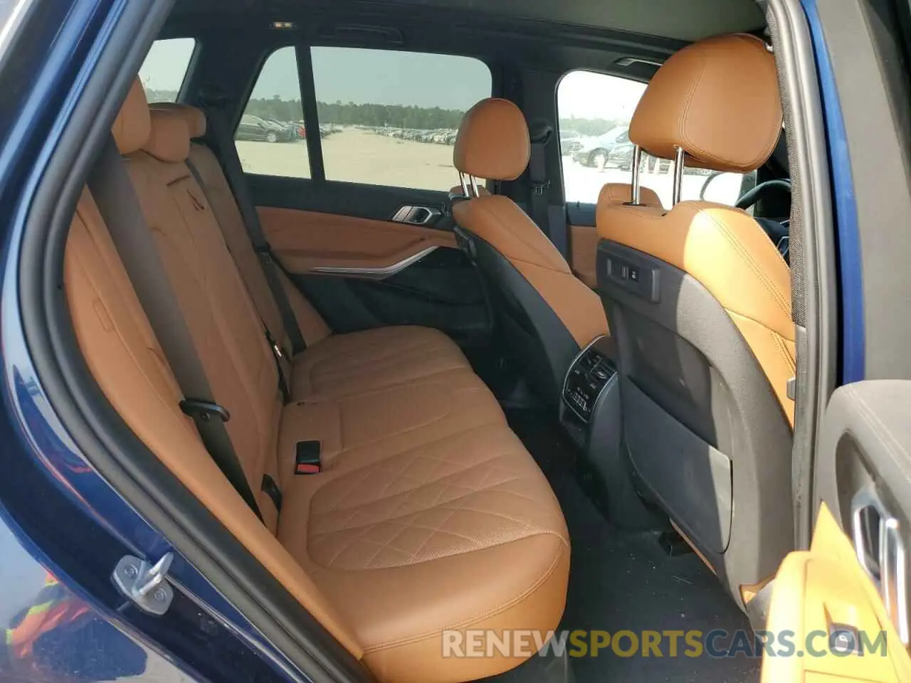 11 fotografías del automóvil dañado 5UXCR6C02P9P93551 BMW X5 2023