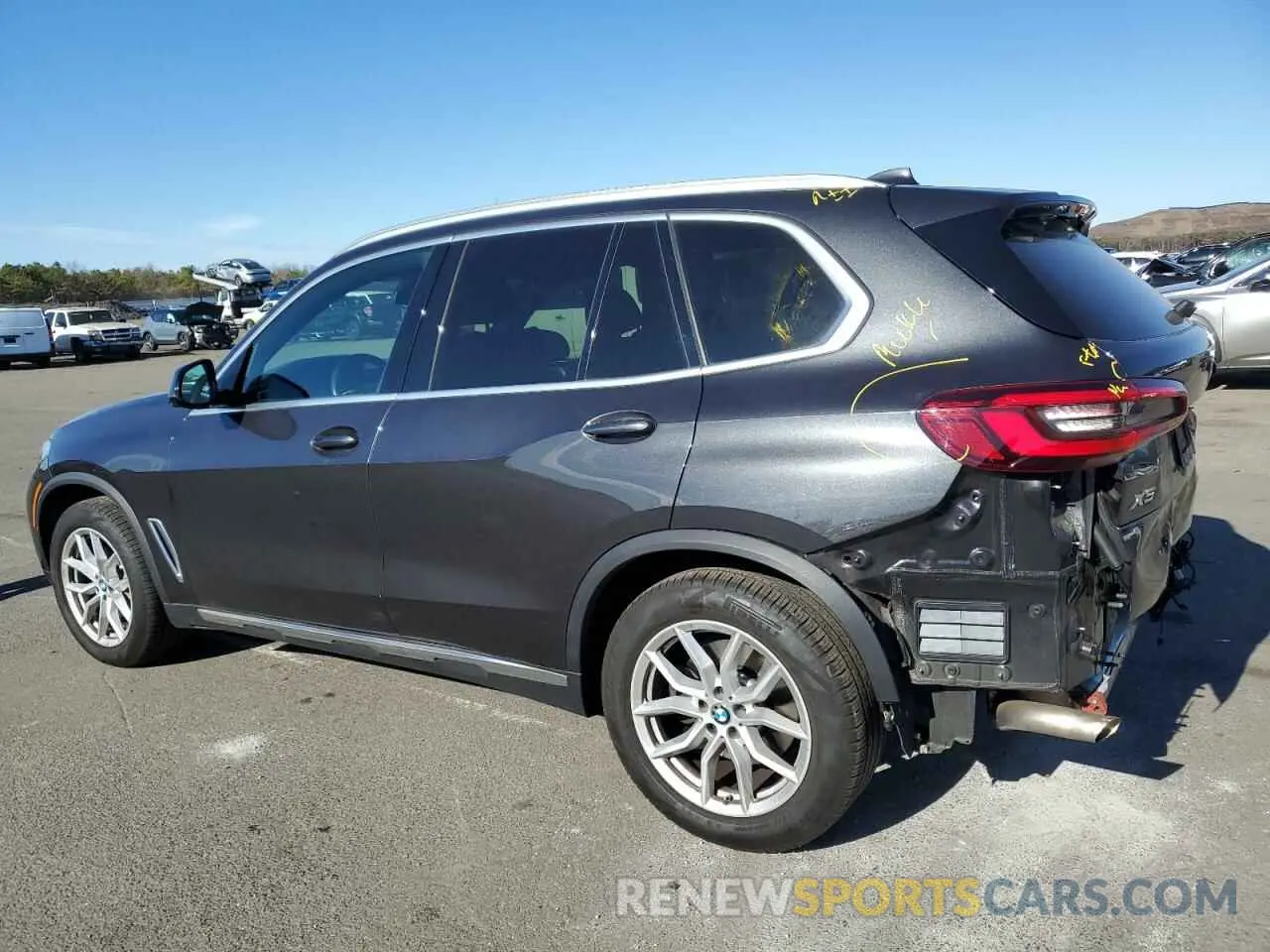 2 fotografías del automóvil dañado 5UXCR6C04P9P01386 BMW X5 2023