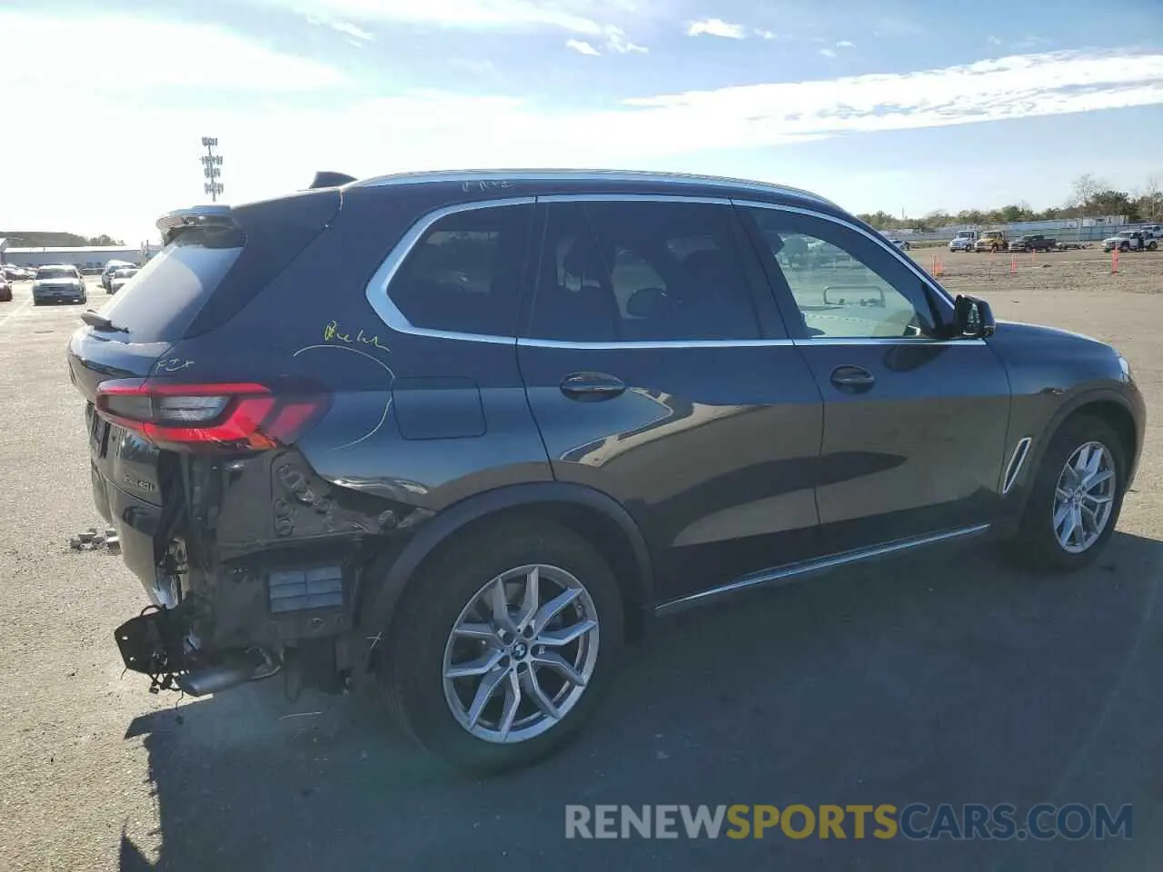 3 fotografías del automóvil dañado 5UXCR6C04P9P01386 BMW X5 2023