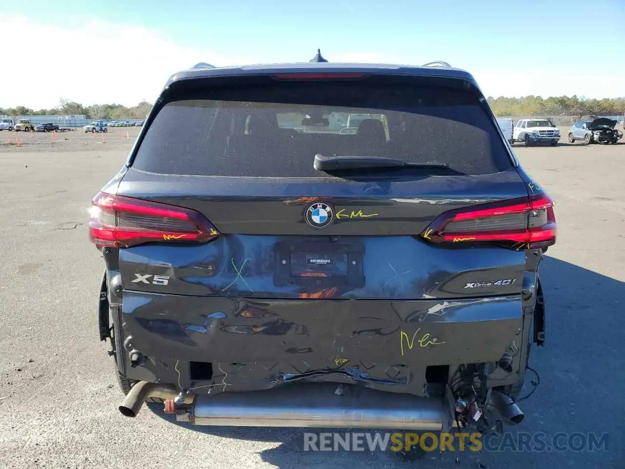 6 fotografías del automóvil dañado 5UXCR6C04P9P01386 BMW X5 2023