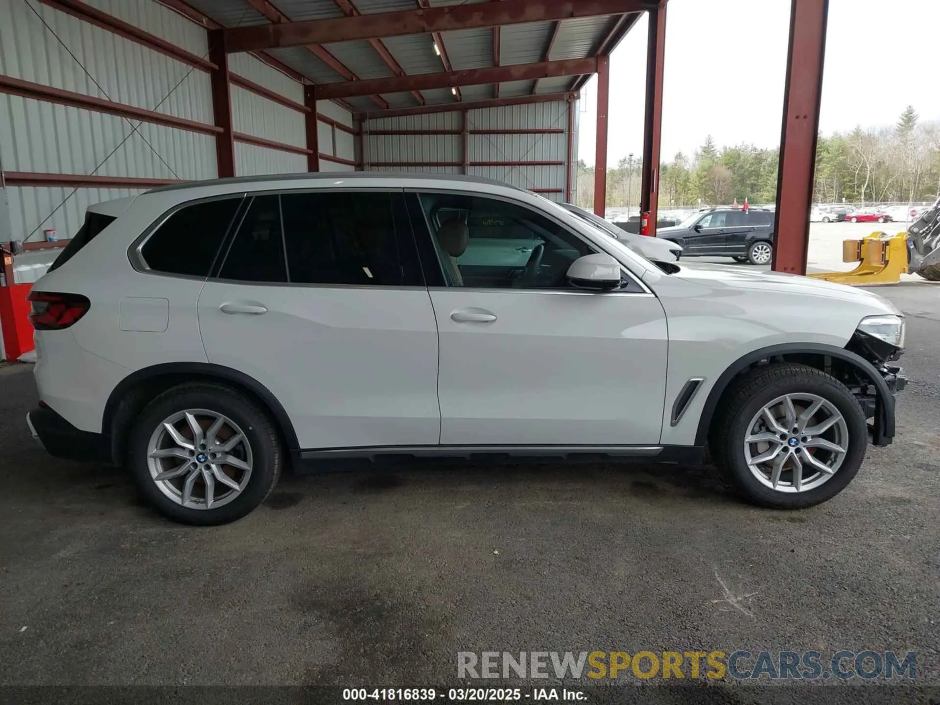 14 fotografías del automóvil dañado 5UXCR6C05P9R85868 BMW X5 2023