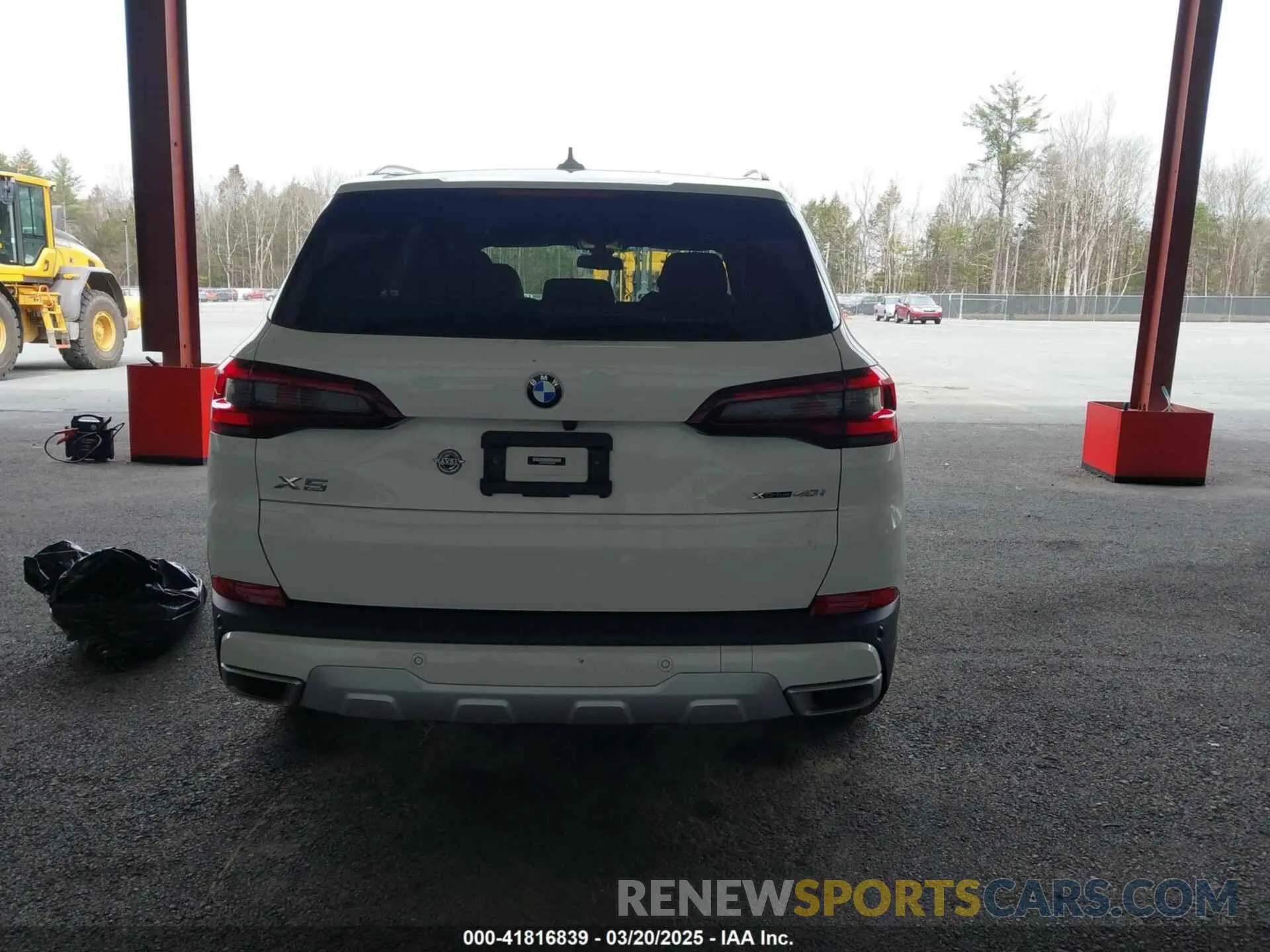 17 fotografías del automóvil dañado 5UXCR6C05P9R85868 BMW X5 2023