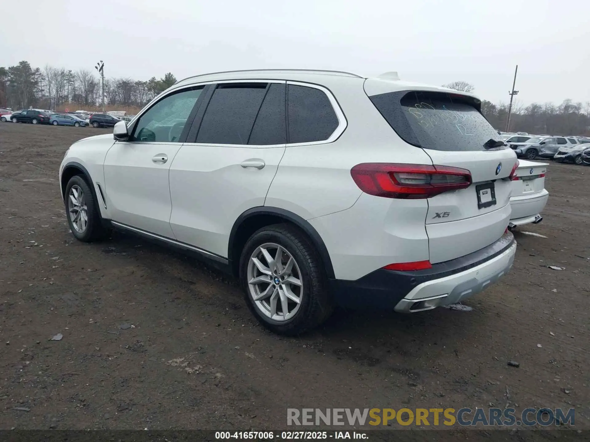 3 fotografías del automóvil dañado 5UXCR6C08P9P06767 BMW X5 2023