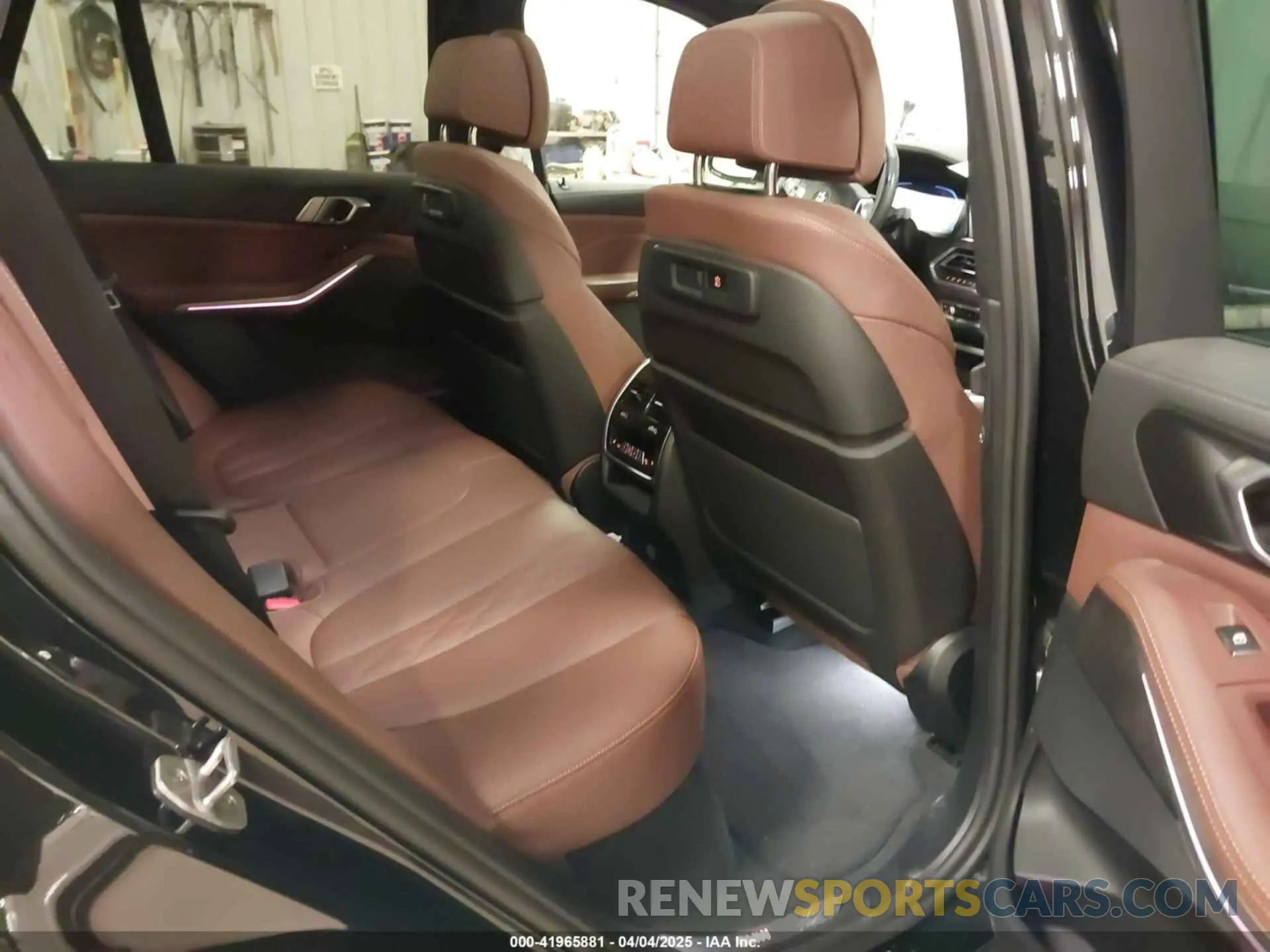 8 fotografías del automóvil dañado 5UXCR6C08P9R88991 BMW X5 2023