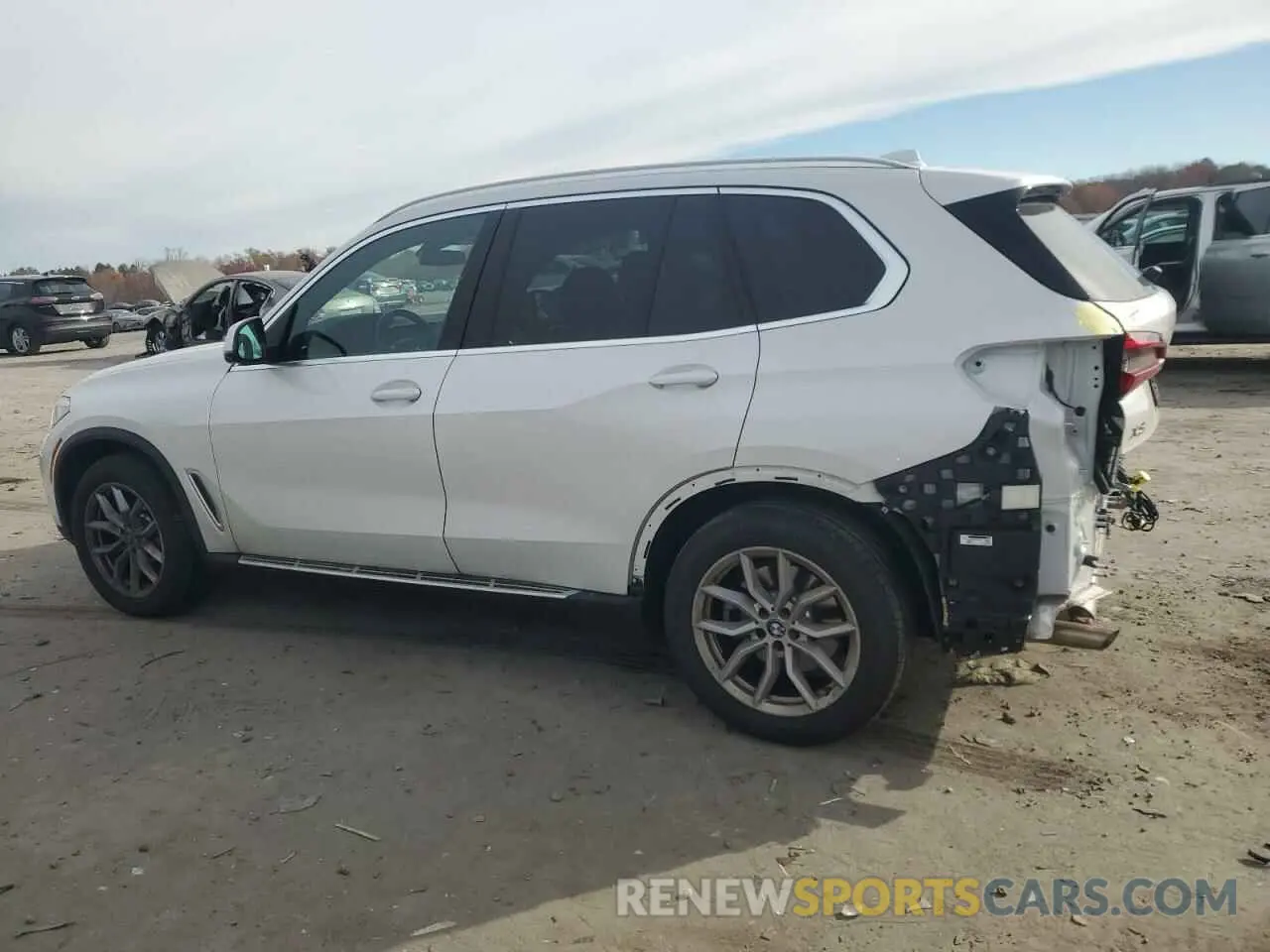 2 fotografías del automóvil dañado 5UXCR6C09P9R76722 BMW X5 2023