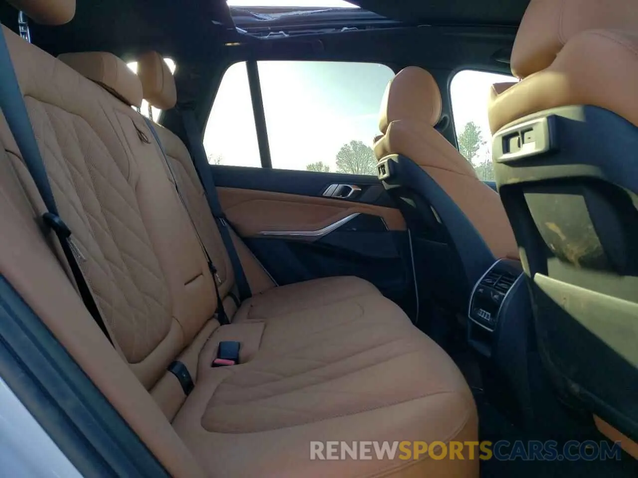 11 fotografías del automóvil dañado 5UXCR6C0XP9P15664 BMW X5 2023