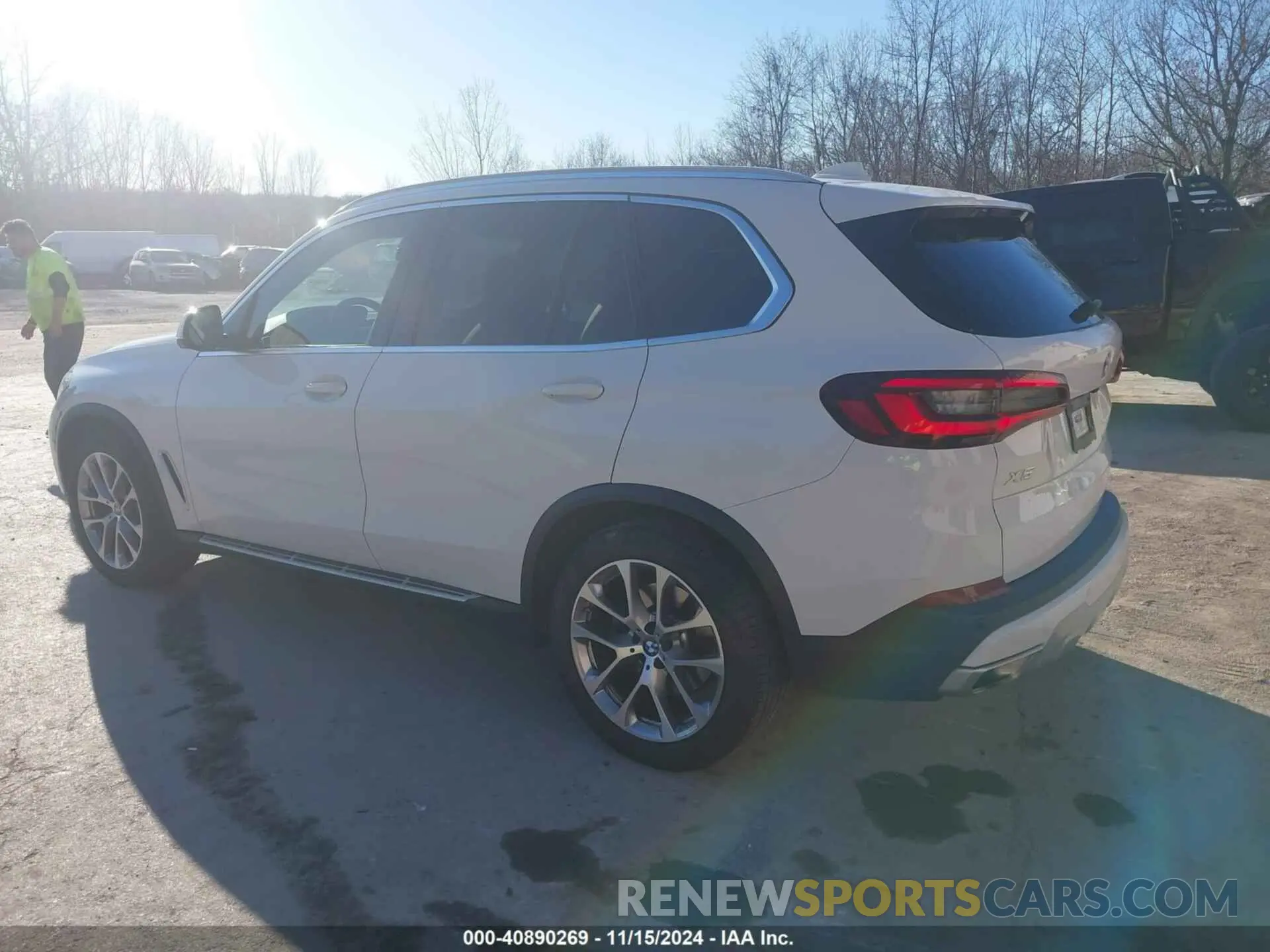 3 fotografías del automóvil dañado 5UXCR6C0XP9P66680 BMW X5 2023