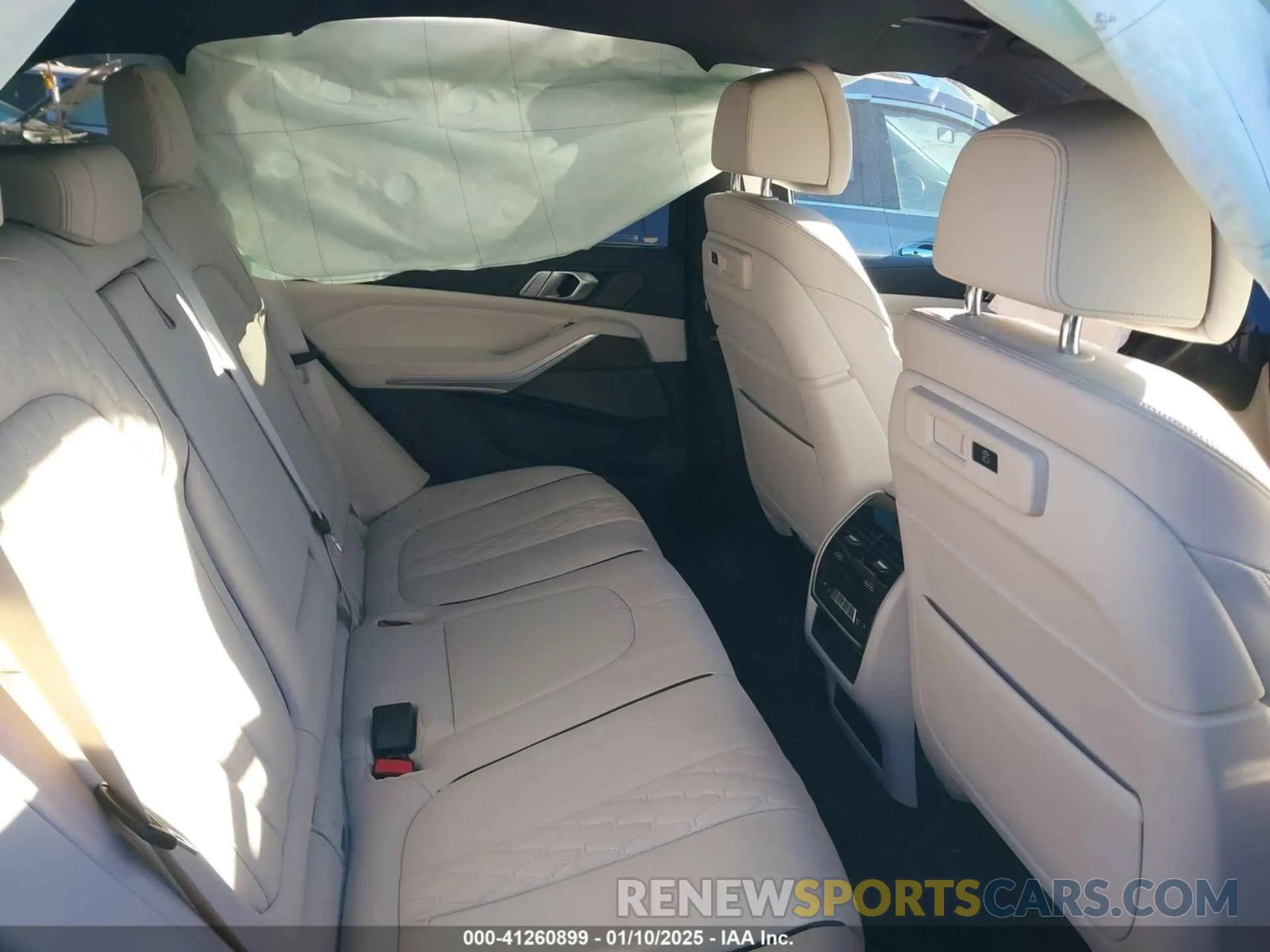 8 fotografías del automóvil dañado 5UXJU4C01P9P57800 BMW X5 2023