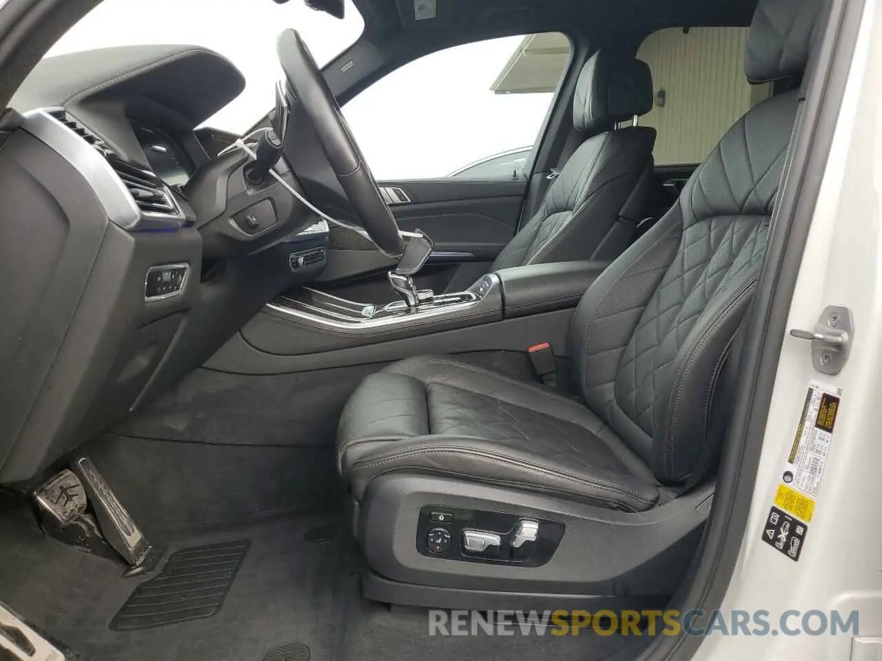 7 fotografías del automóvil dañado 5UXJU4C03P9P60861 BMW X5 2023