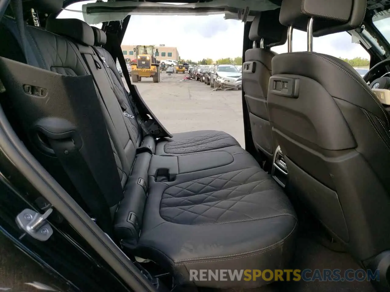 11 fotografías del automóvil dañado 5UXJU4C07P9P54612 BMW X5 2023