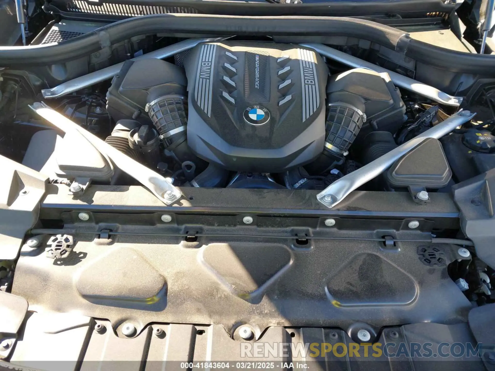 10 fotografías del automóvil dañado 5UXJU4C07P9S01720 BMW X5 2023