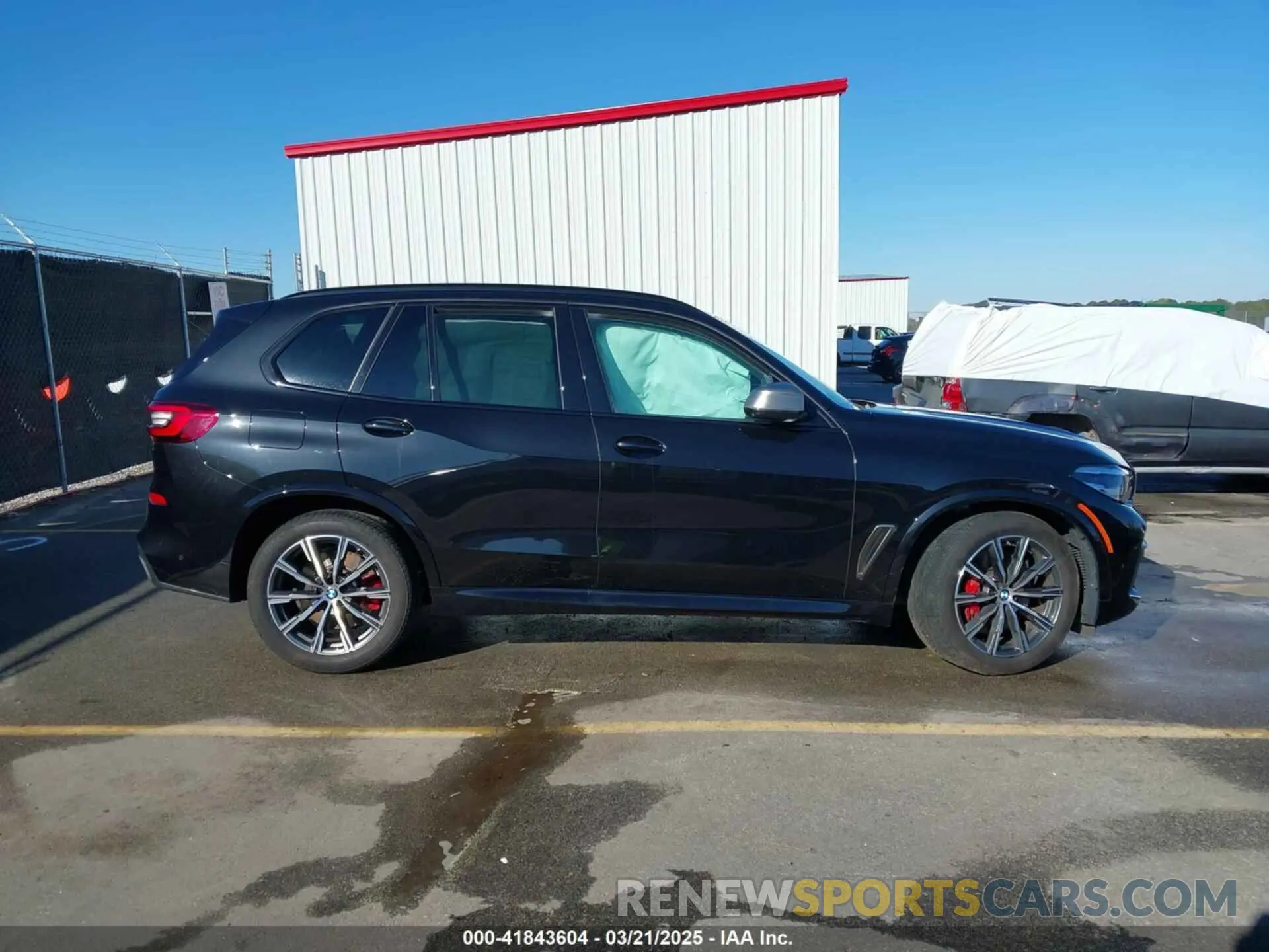 13 fotografías del automóvil dañado 5UXJU4C07P9S01720 BMW X5 2023