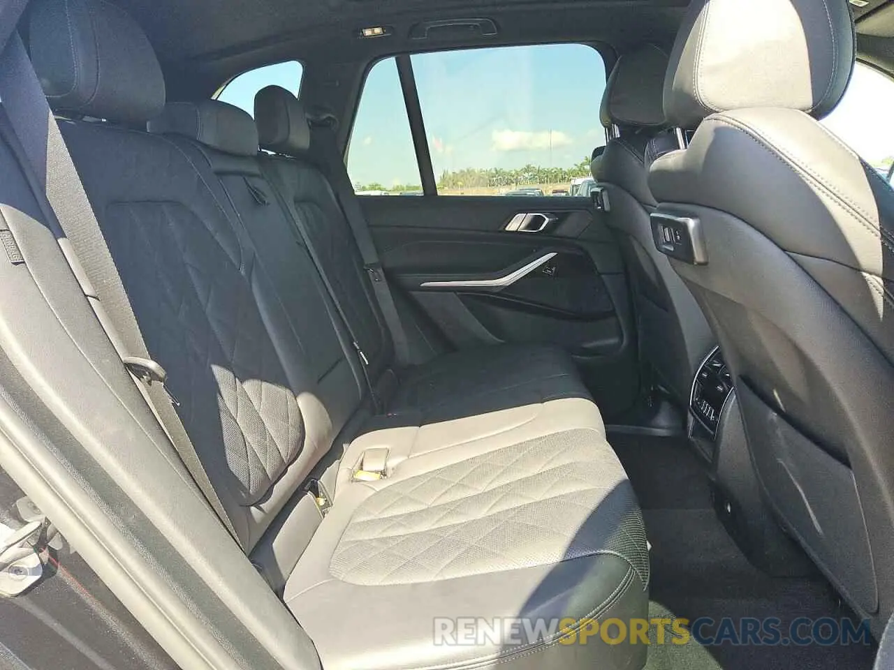 10 fotografías del automóvil dañado 5UXTA6C00P9N50330 BMW X5 2023