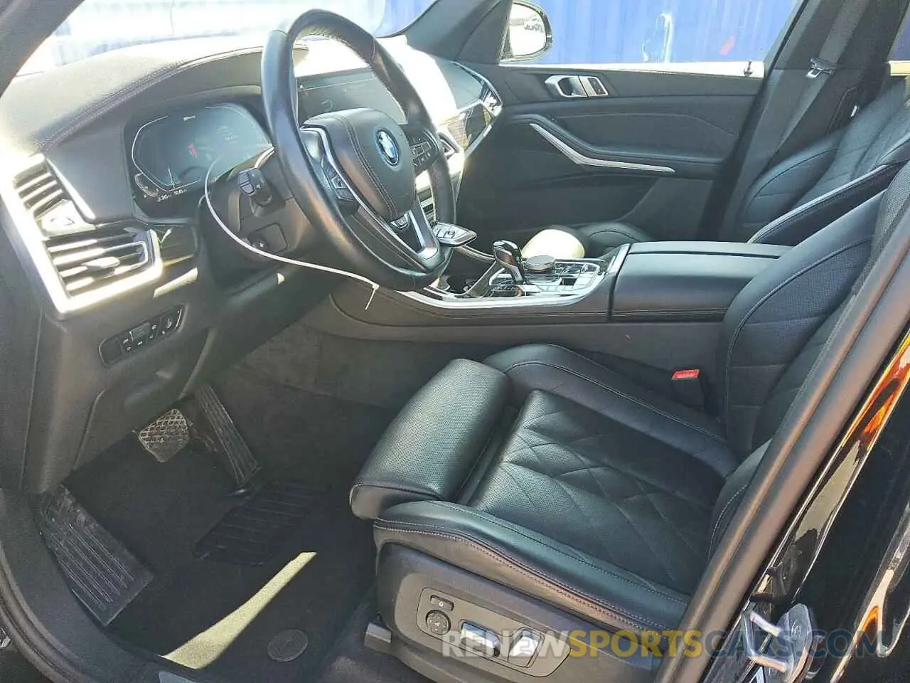 7 fotografías del automóvil dañado 5UXTA6C00P9N50330 BMW X5 2023