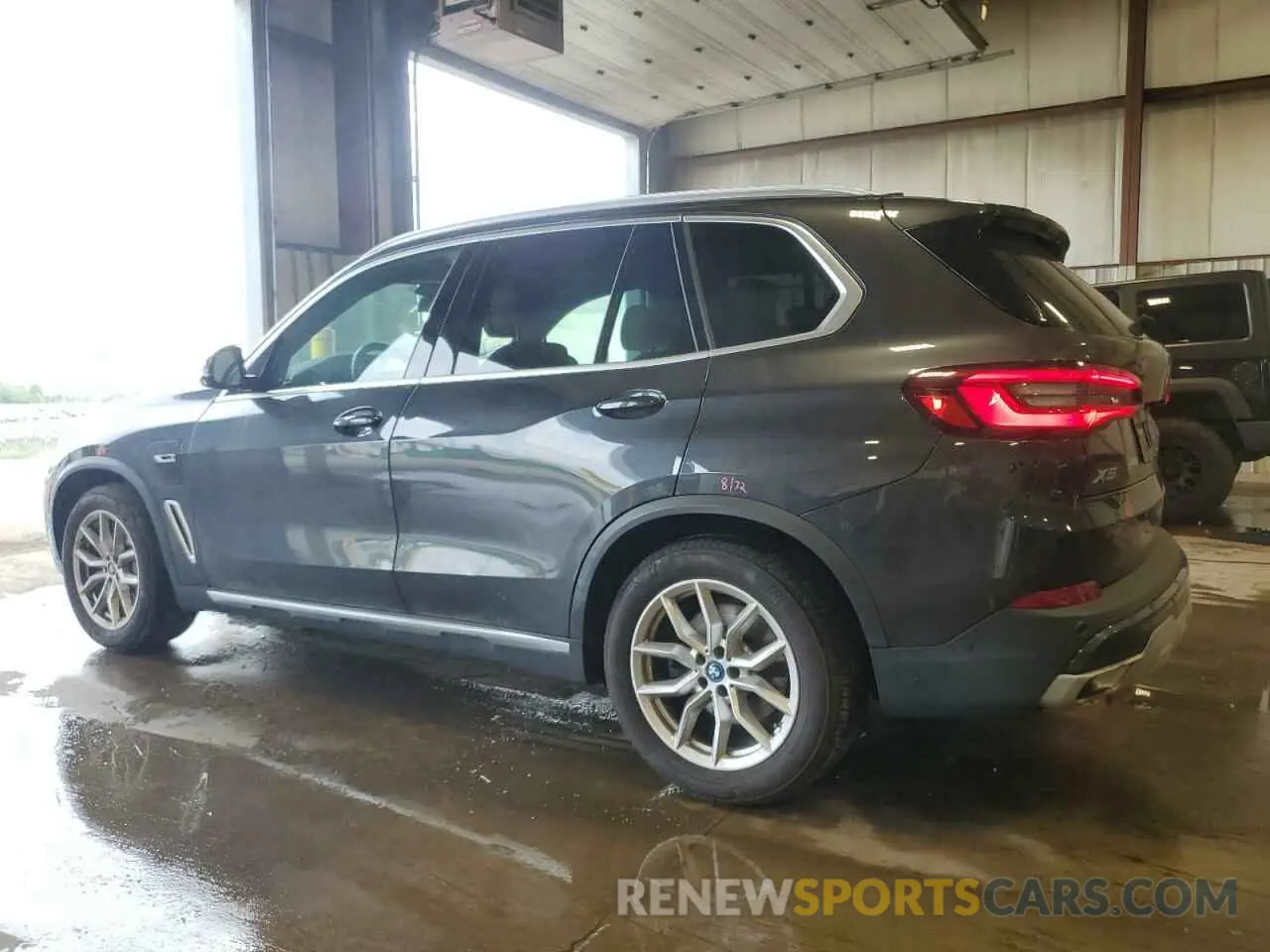 2 fotografías del automóvil dañado 5UXTA6C00P9N74692 BMW X5 2023