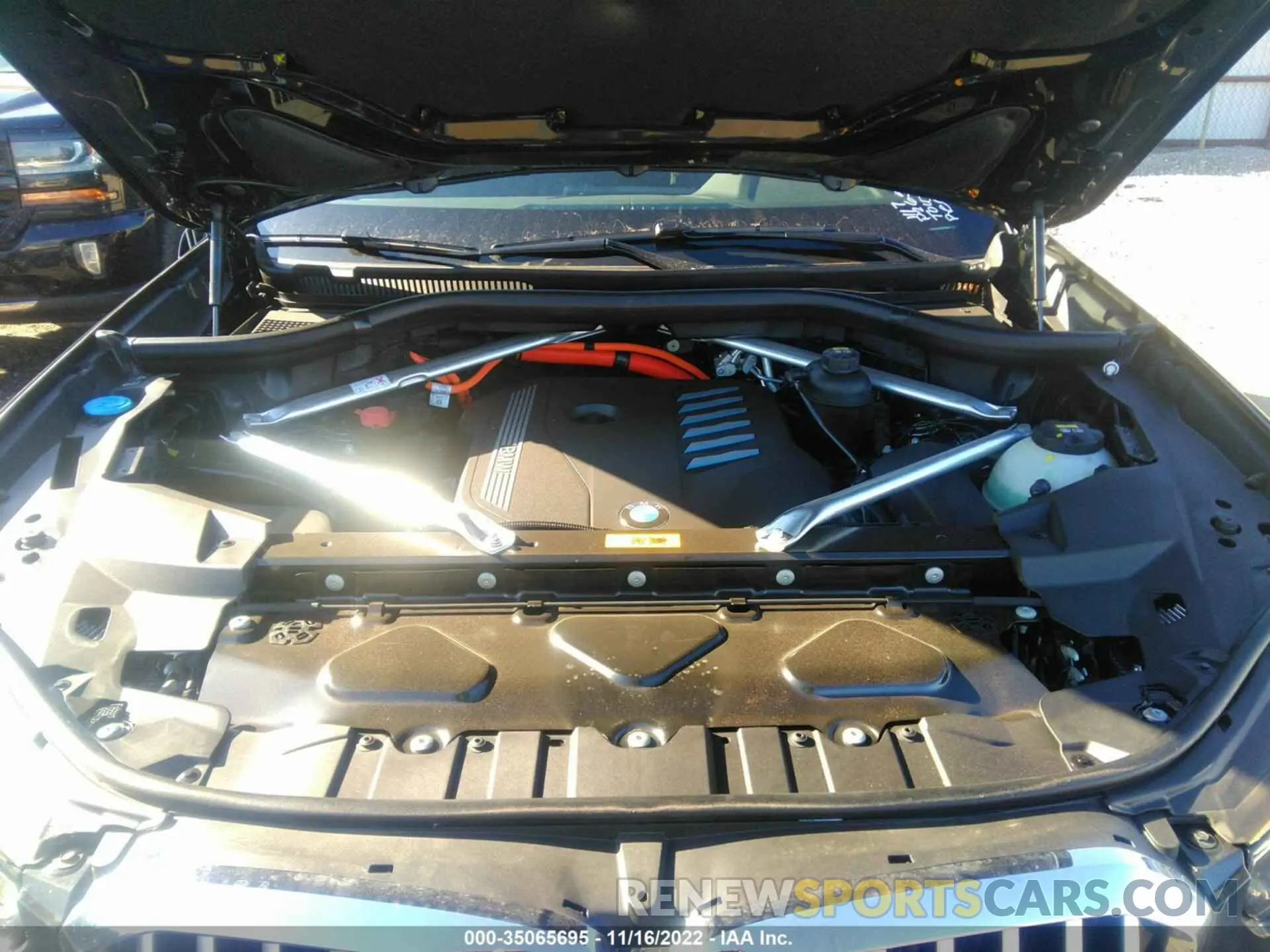 10 fotografías del automóvil dañado 5UXTA6C00P9P06852 BMW X5 2023