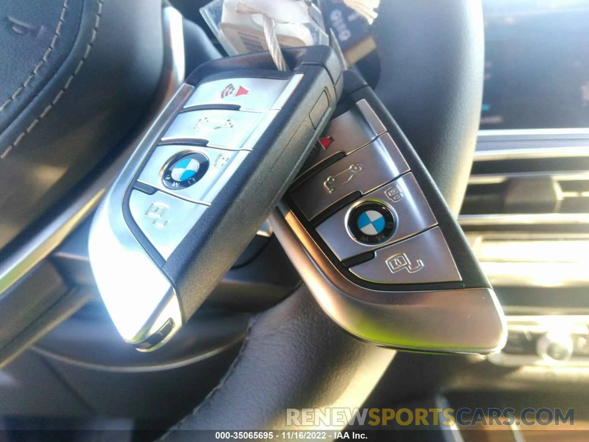 11 fotografías del automóvil dañado 5UXTA6C00P9P06852 BMW X5 2023