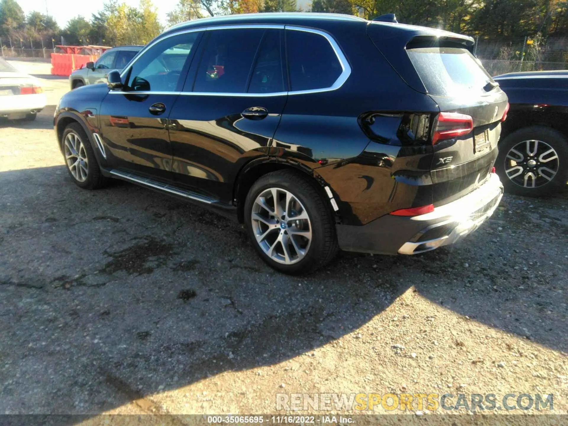 3 fotografías del automóvil dañado 5UXTA6C00P9P06852 BMW X5 2023