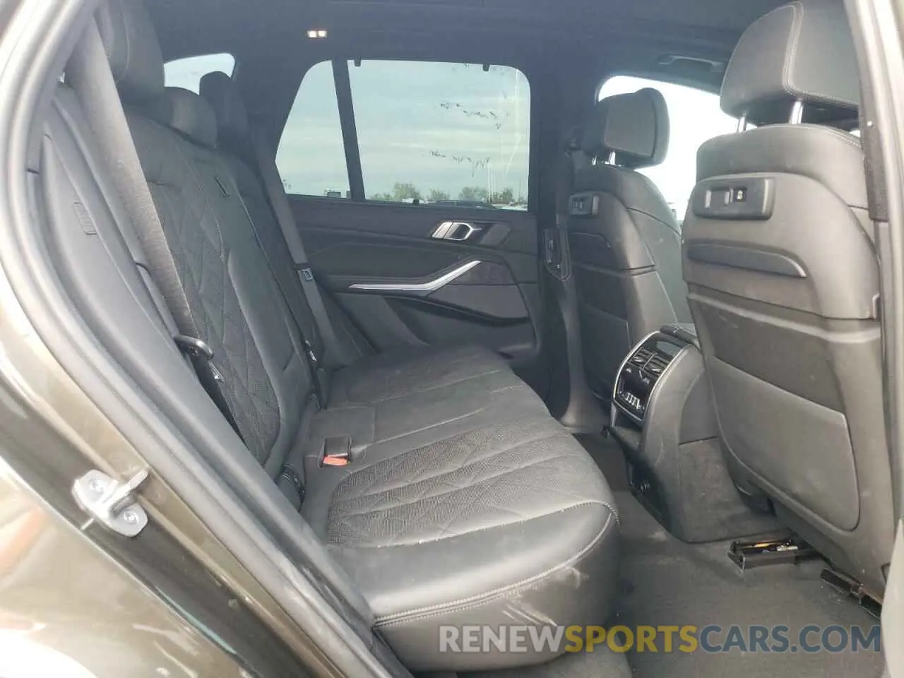 11 fotografías del automóvil dañado 5UXTA6C00P9P23148 BMW X5 2023