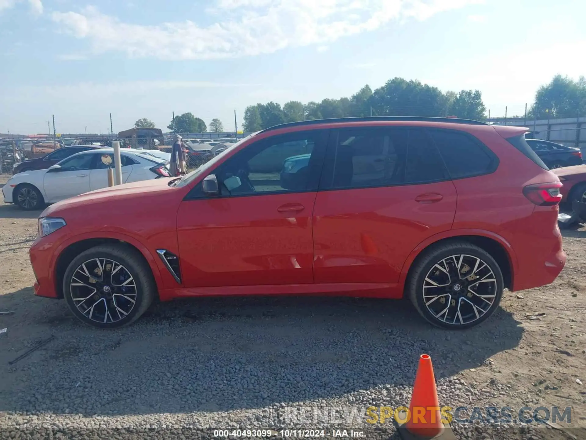 15 fotografías del automóvil dañado 5YMJU0C0XP9P12288 BMW X5 2023