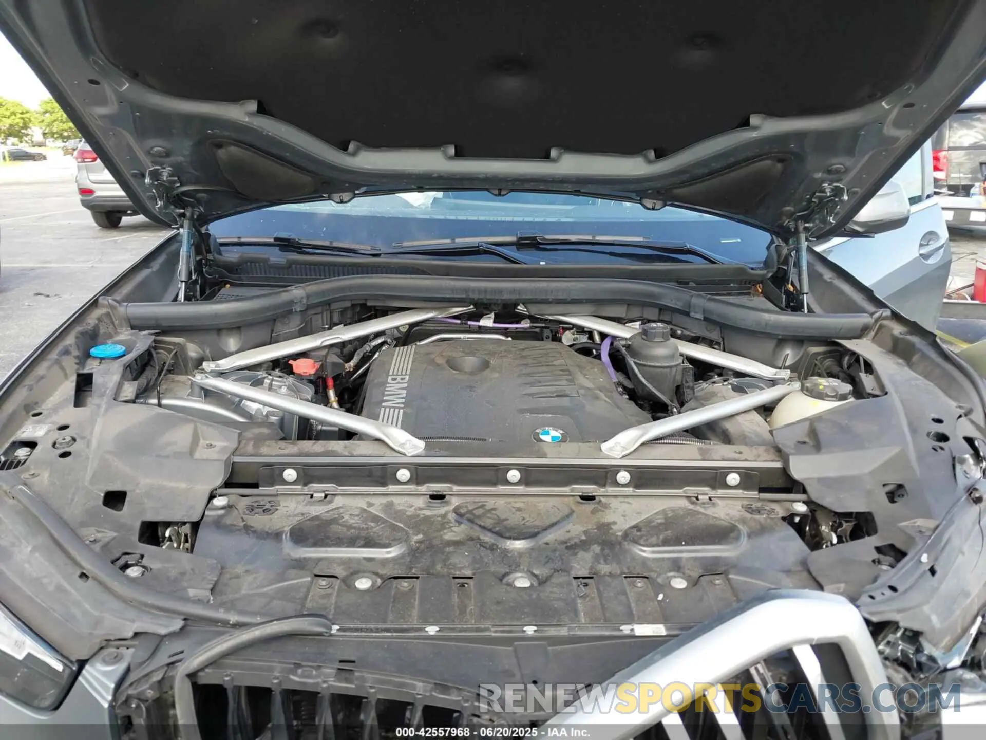 10 fotografías del automóvil dañado 5UX13EU00R9U32100 BMW X5 2024