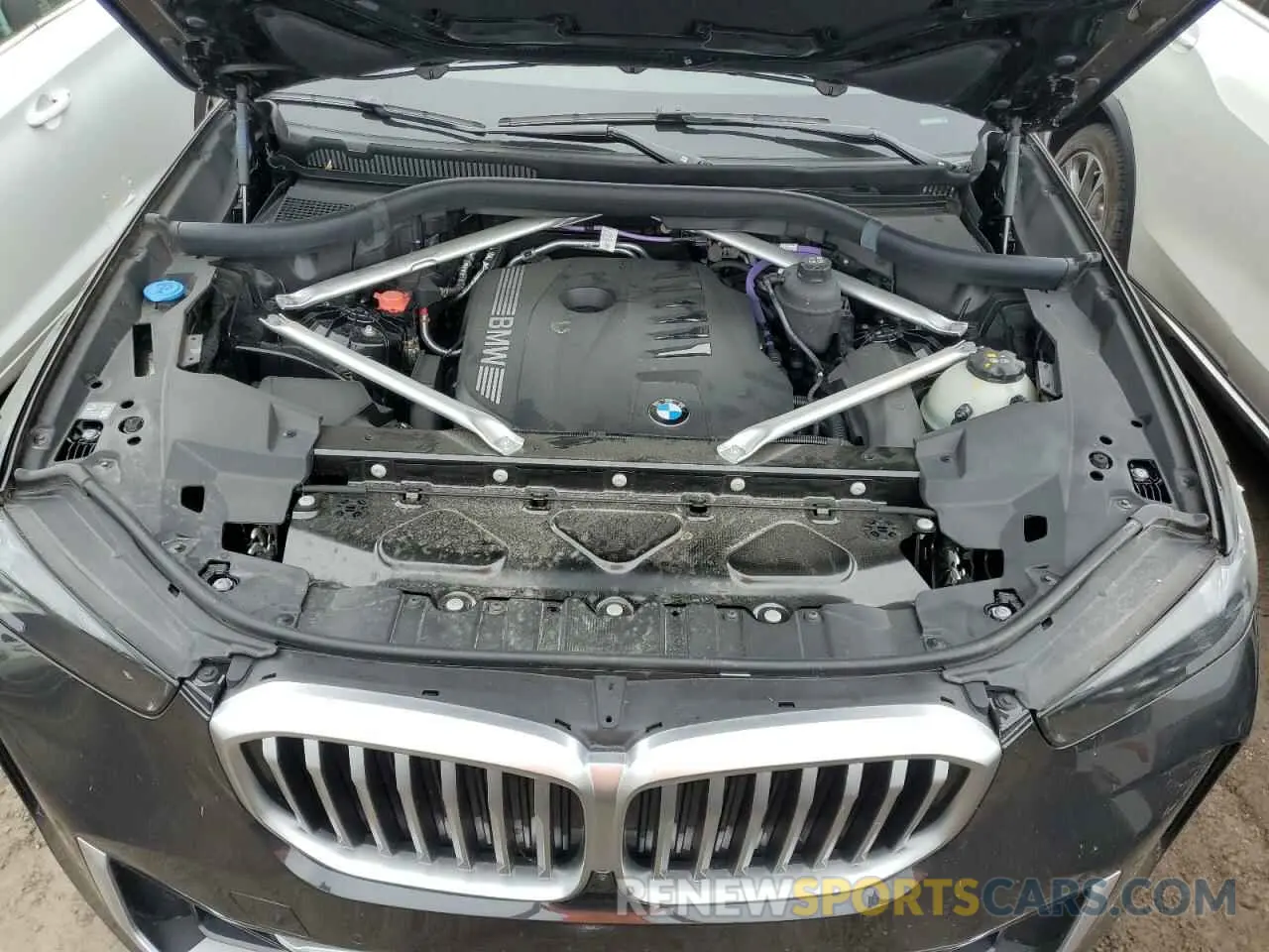 12 fotografías del automóvil dañado 5UX13EU01R9V52200 BMW X5 2024