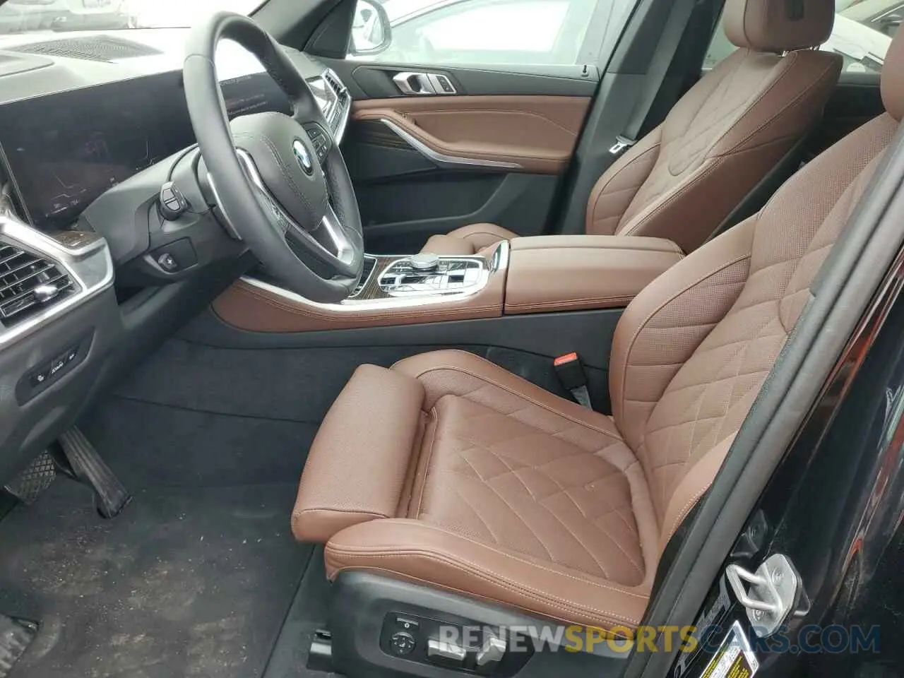 7 fotografías del automóvil dañado 5UX13EU01R9V52200 BMW X5 2024
