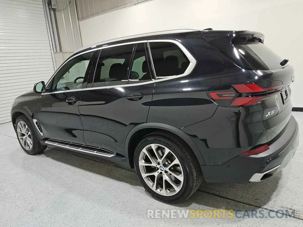 2 fotografías del automóvil dañado 5UX13EU02R9T69291 BMW X5 2024
