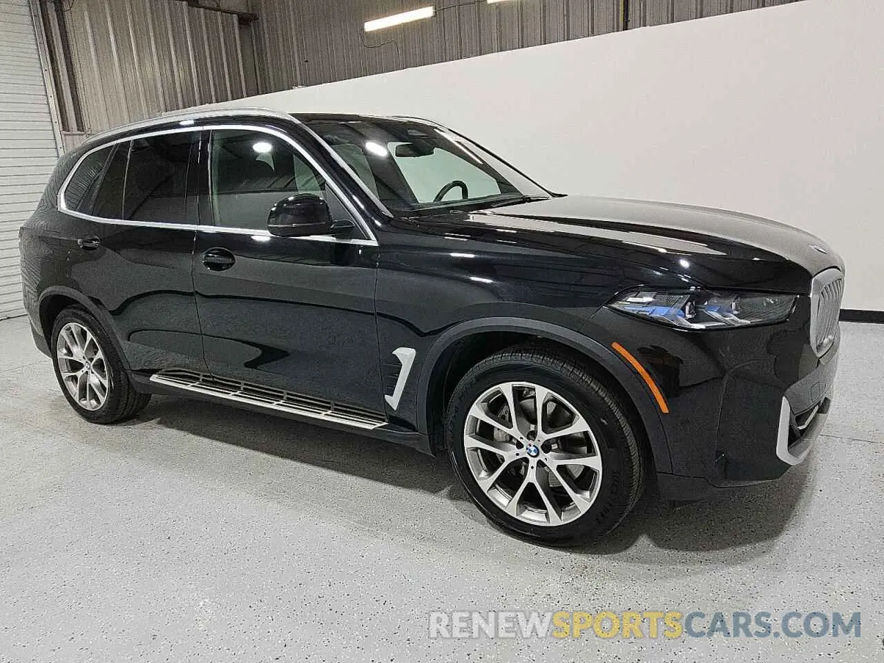 4 fotografías del automóvil dañado 5UX13EU02R9T69291 BMW X5 2024