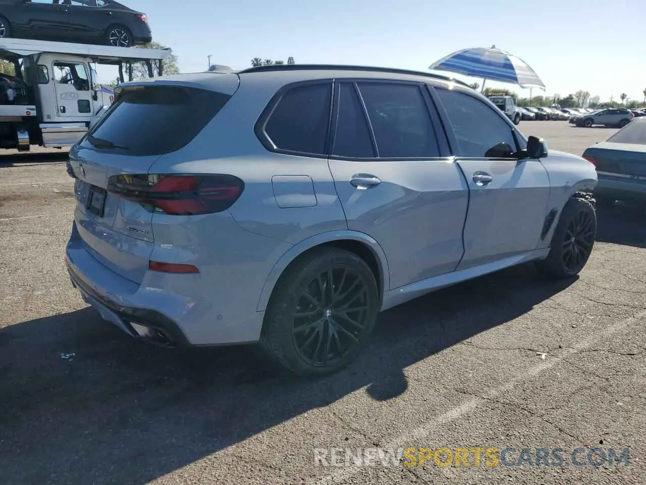 3 fotografías del automóvil dañado 5UX13EU03R9V93847 BMW X5 2024