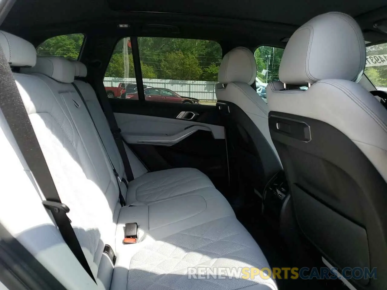 10 fotografías del automóvil dañado 5UX13EU05R9S49811 BMW X5 2024